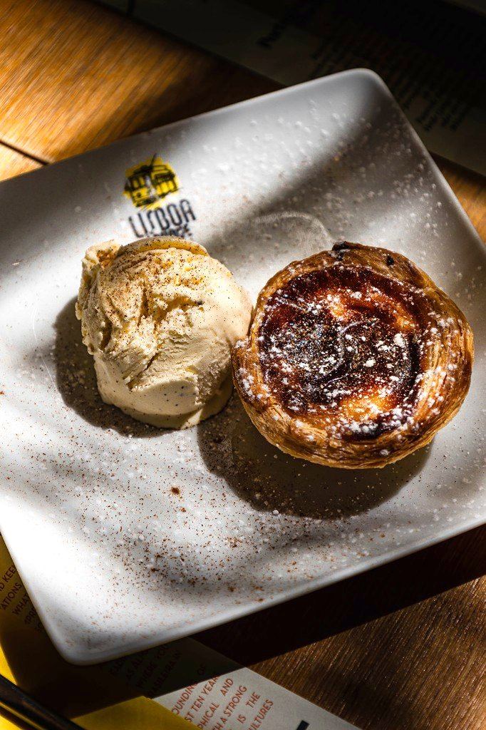 Pastel de Nata with ice cream